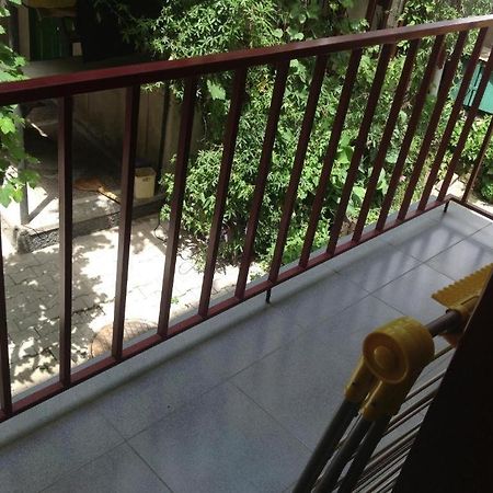 Hotel Albatros Batumi Luaran gambar