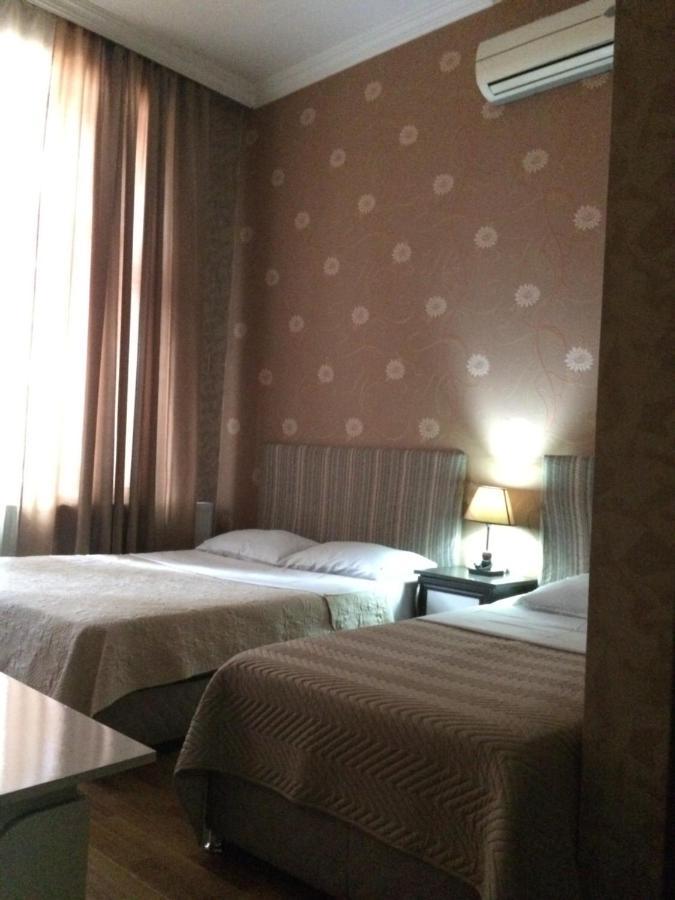 Hotel Albatros Batumi Luaran gambar