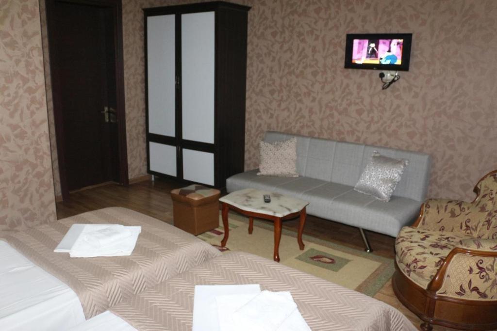 Hotel Albatros Batumi Luaran gambar