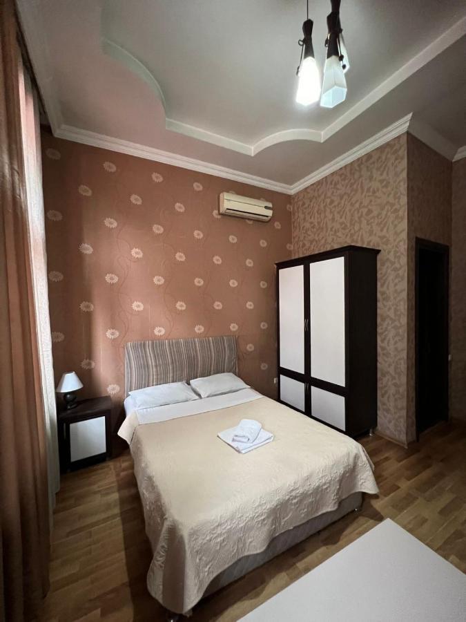 Hotel Albatros Batumi Luaran gambar