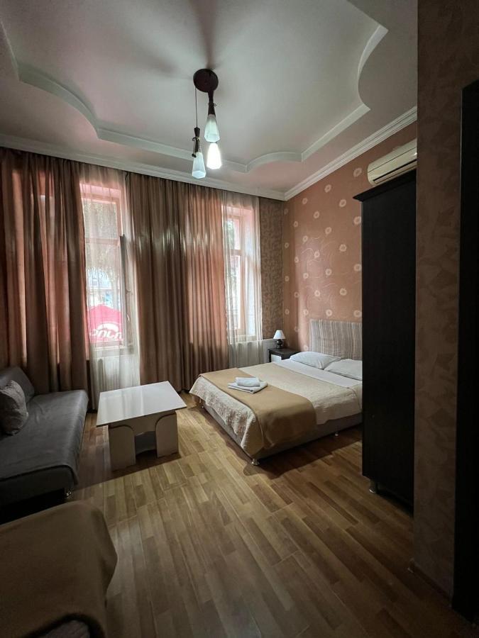 Hotel Albatros Batumi Luaran gambar