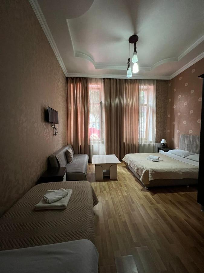 Hotel Albatros Batumi Luaran gambar